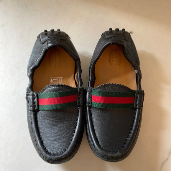 Gucci kids driving loafers size EU 25 US 9. Authentic